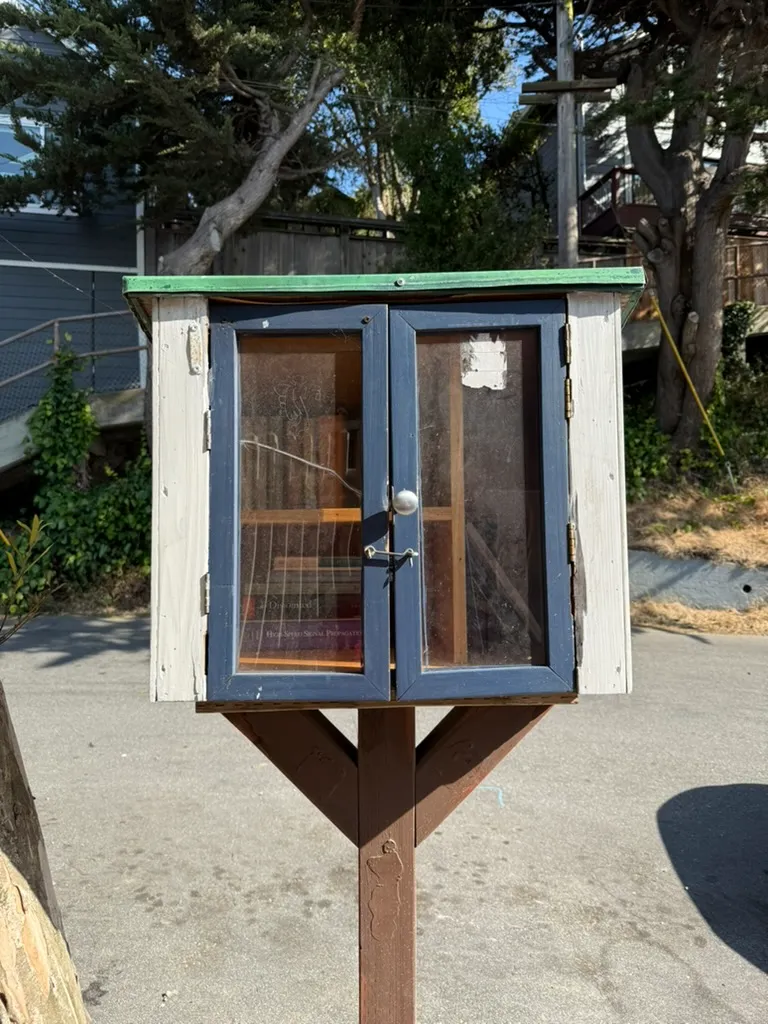 Mullen Little Library